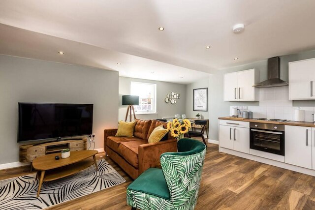 ホストアパートメンツキャサリンクォーターズIII