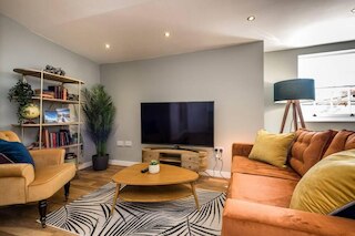 ホストアパートメンツキャサリンクォーターズIII