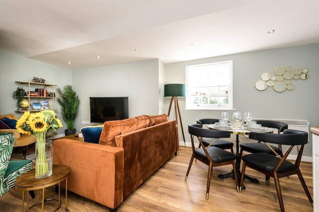 ホストアパートメンツキャサリンクォーターズIII