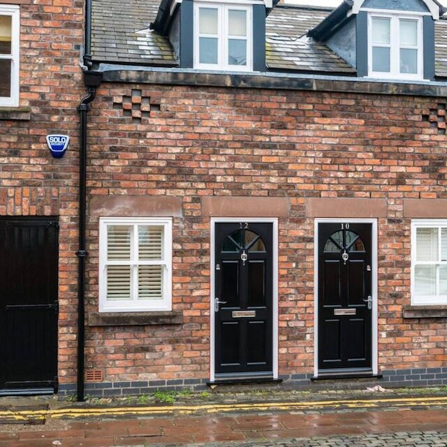 ホストアパートメンツザピルグリムコーチハウスII