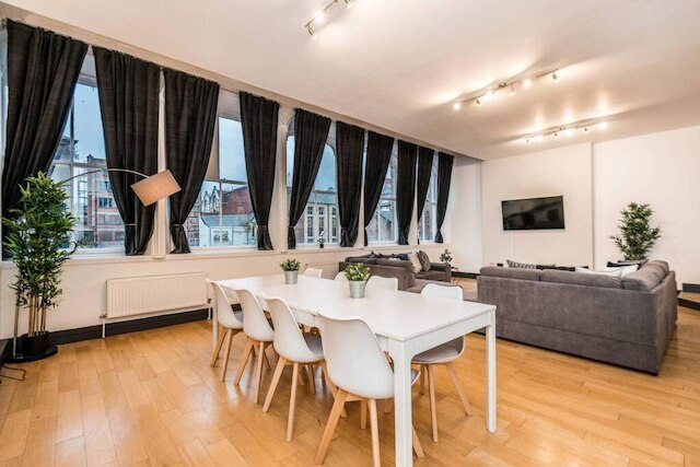 ホスト アパートメント エクスチェンジ クォーターズ