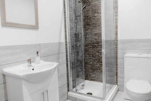 ホスト アパートメント フリート ナイトライフII