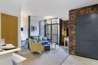 ホストアパートメンツヘンリーズハイダウェイ