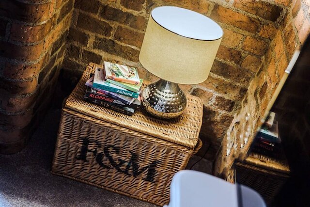 ホストアパートメンツヘンリーズハイダウェイ