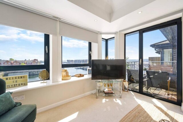 ホストアパートメンツマリーナビューペントハウス