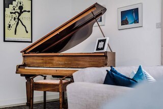 ホストアパートメンツザミュージシャンズアパートメントウィズGr