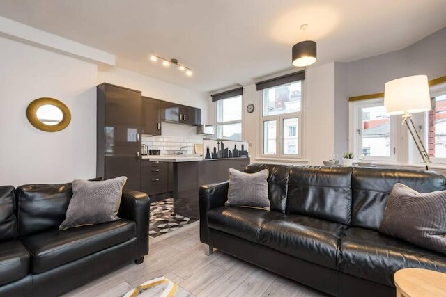 ホストアパートメンツザチャーチビュー