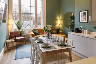 ホストアパートメンツザファルクナークオーターズII