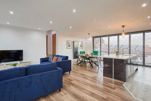 ホストステイナイトストリートペントハウスII