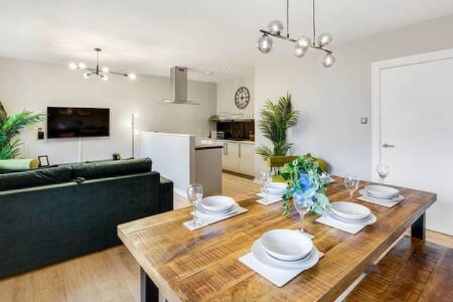 ホストステイロープウォークスクォーターズIII