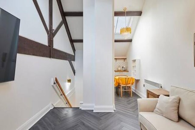 ホストステイ クイーンスクエア ハイダウェイ