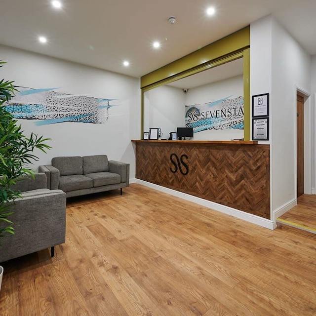 ホスト＆ステイ バルコニールーム、セブンステイアパートメンツ