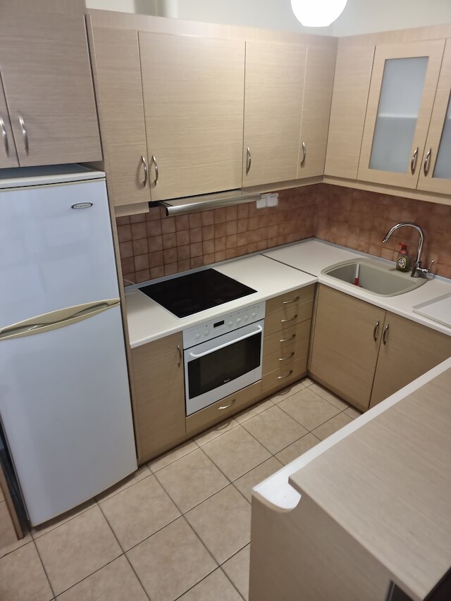 アテネ.アパルトテル.3