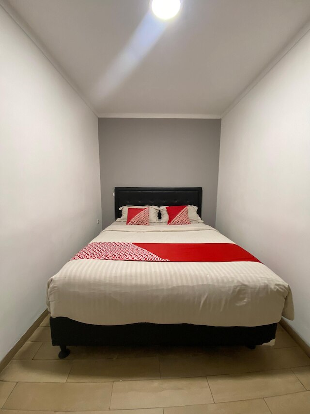 スーパーOYOシデンティムールレジデンスニアMONAS