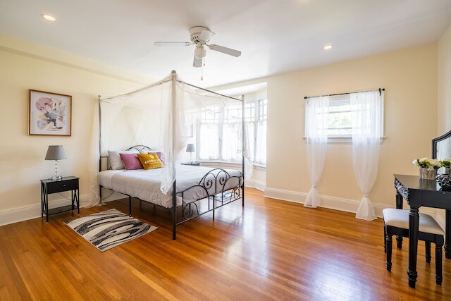 ダウンタウントロントのコージー5ベッドルームハウス