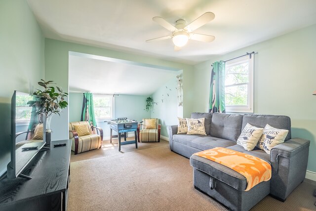 ダウンタウントロントのコージー5ベッドルームハウス