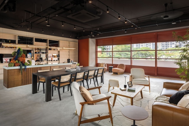 アルマ・ハウス