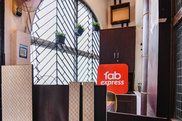 ファブエクスプレス・アヴェニューヴィラ