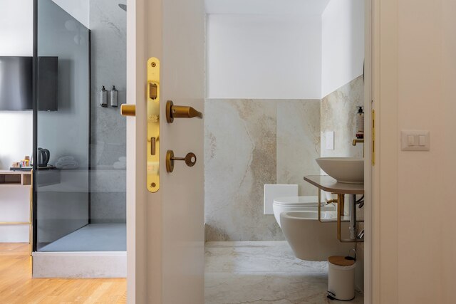 デチモ・メリディオ - スペイン階段にて -