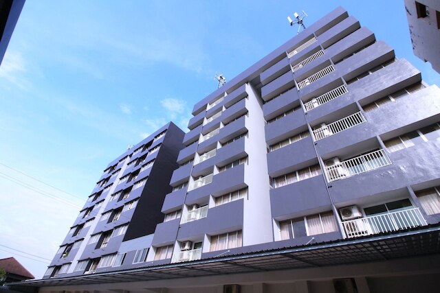 リー・プレイス・パッタナカン・コンド