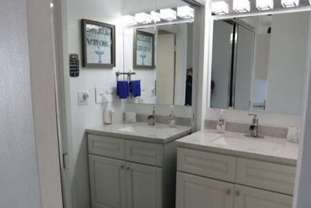 611 3ベッドの高級オーシャンフロントスタジオ