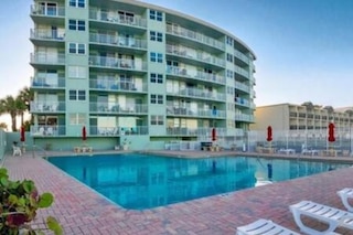 611 3ベッドの高級オーシャンフロントスタジオ