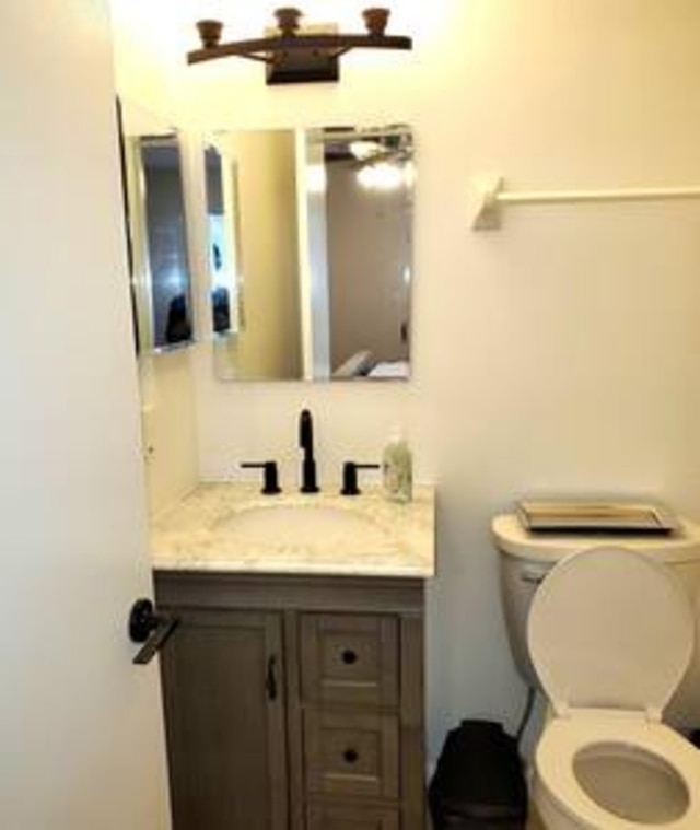 165 ホワイト・フォーン高級キングベッド・モダン2bdrm 2 5BA 素晴らしいプール