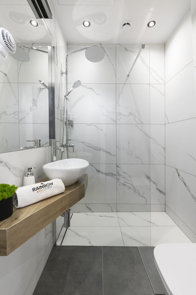 レインボー アパートメンツ 4 オールド タウン