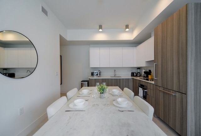 ブリックエルハートコンドウィズアメージングビューズ