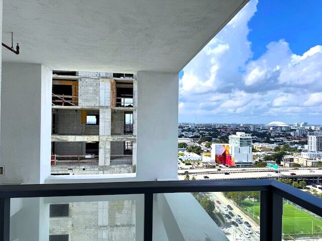 プライムロケーションラグジュアリーコンドミニアムアットブリッケル