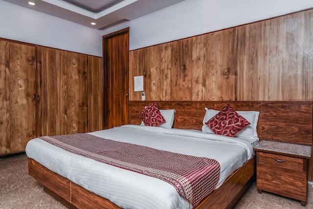 ホテル・ドリーム・パレス