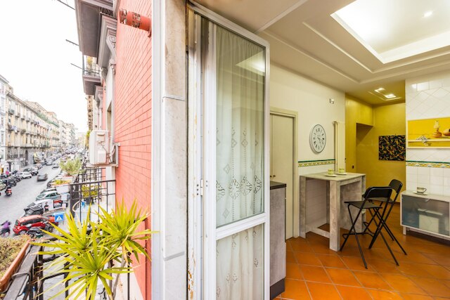 イエロー シティ アパートメント by ワンダフル イタリー