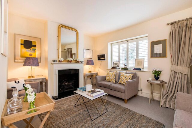 2 ベッド アパートメント ノッティングヒル