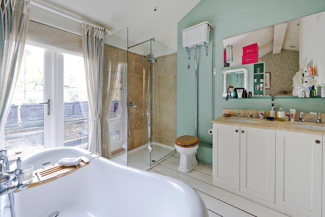 愉快な3ベッドルーム ファミリーホーム ベイズウォーター