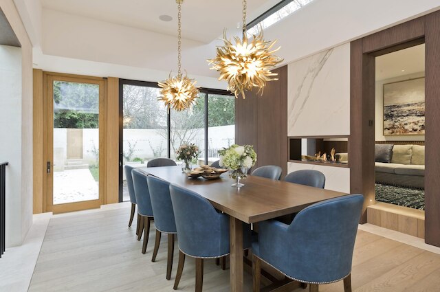 スタンニングな5ベッドルームの家 フラム、屋内プール、サウナ、プライベートガーデン付き