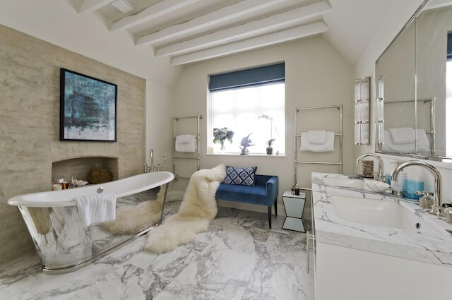 スタンニングな5ベッドルームの家 フラム、屋内プール、サウナ、プライベートガーデン付き