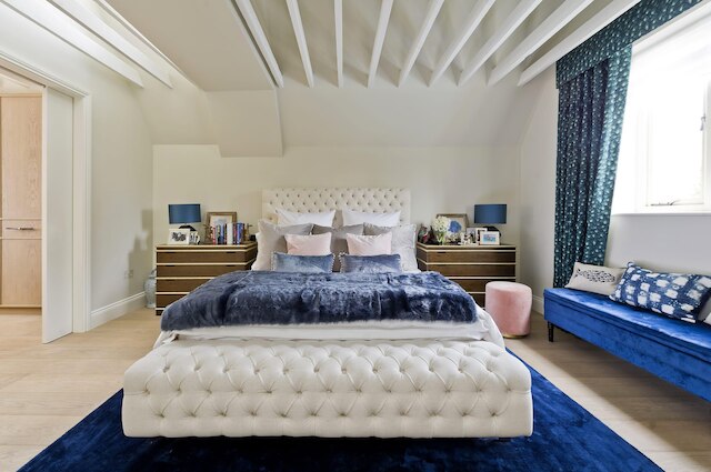 スタンニングな5ベッドルームの家 フラム、屋内プール、サウナ、プライベートガーデン付き