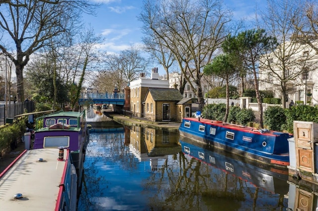 デザイナーズ・カナルハウス２または３ベッドルーム・リトルヴェニス