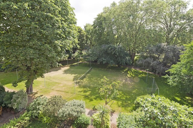 エレガントな2ベッドルームフラット・アールズコート