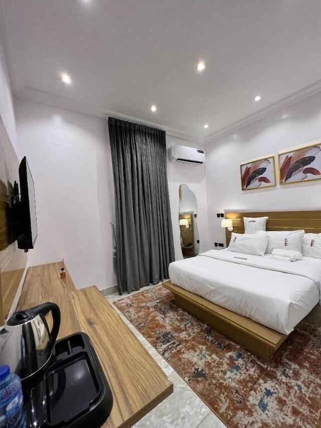 ディ・ライゼ・バイ・スプレーン