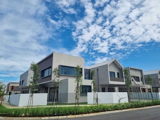 ディ・ライゼ・バイ・スプレーン