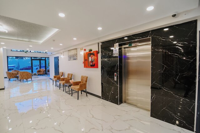 アクタシュ ライツ ホテル