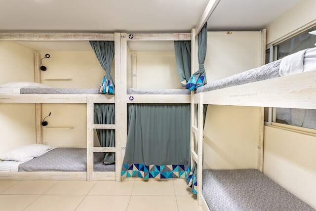 ベイバインホステルアンドコーリブ