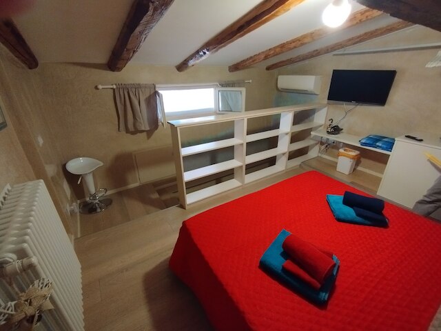 カ リリカ ピース オブ マインド ジャスト ア フュー ステップス フロム セントマークススクエア