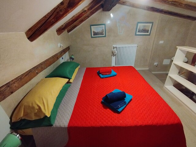 カ リリカ ピース オブ マインド ジャスト ア フュー ステップス フロム セントマークススクエア