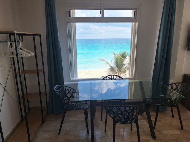 カンクン プラザ コンドス