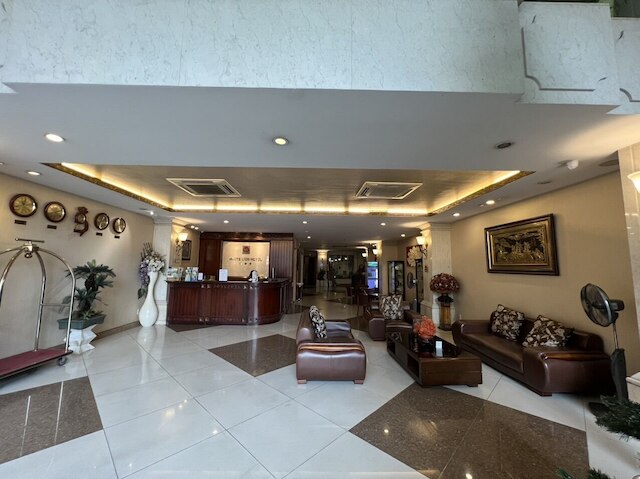 ホワイトライオンホテル