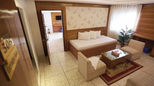 ナガル・バレー・ホテル・リミテッド