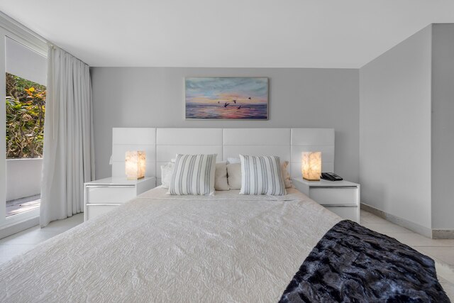 ビスケーンベイ プールサイド オアシス