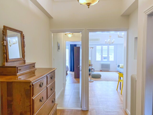 ファミリー・ツーベッドルーム・アパートメント・ベナキ